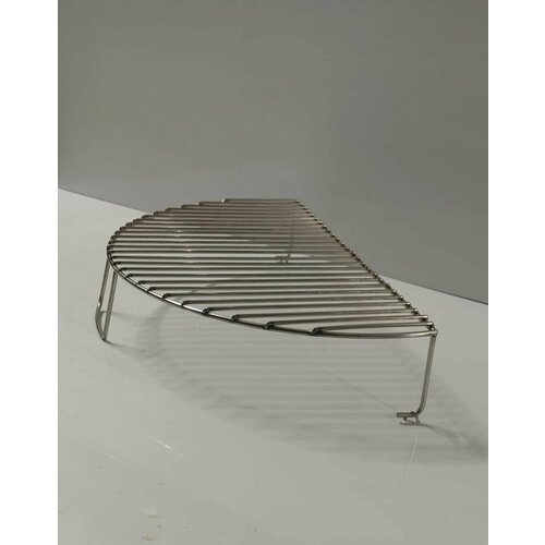 ���� ��������� ������� ������ Slow 'N Sear (SnS) ������ ��� ��������� �����, �������� Weber 57, ������ �� 3700 ���