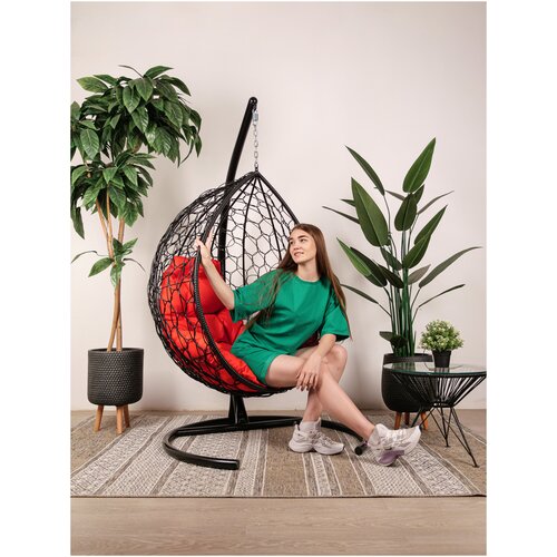 ���� ��������� ������ M-GROUP ����� � ��������, 98�186 ��, �� 120 ��, ������ �� 12950 ���